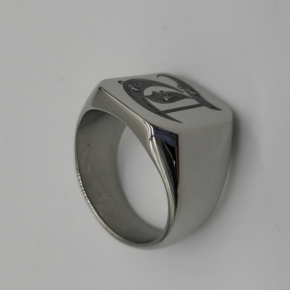 326- Stainless Steel Handmade Men's Ring Letter D Engraved Size 9 NWT - Picture 1 of 8